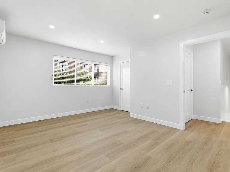 274 Everett Ave — Photo 11