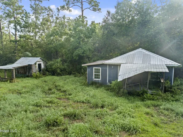 15058 11th St, Pearlington, MS 39572