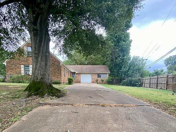3rd image of 8693 Bunker Hill Dr