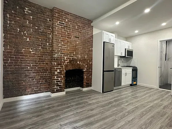 410 West 56th Street image 1 of 7