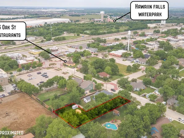 300 1/2 Lamar St, Roanoke, TX 76262