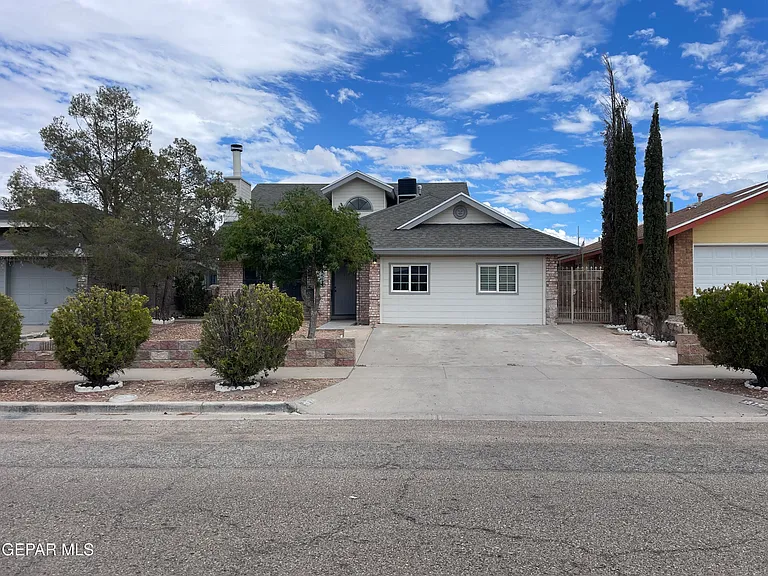 1574 Rebecca Ann Dr — Photo 2