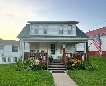 221 Brownlow Ave, Grafton, WV, 26354