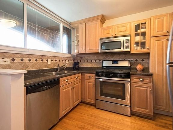 Kitchen (First Floor)