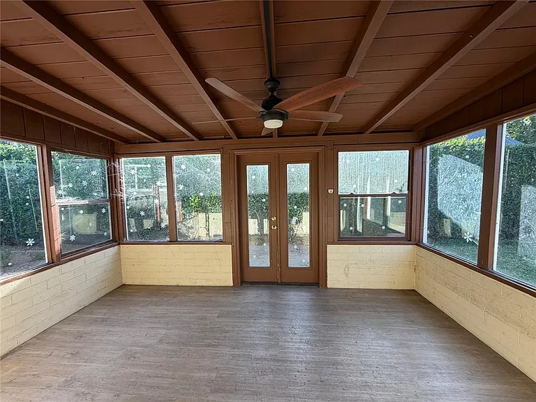 5937 Sultana Ave — Photo 8