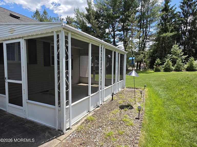40 Birchwood Dr — Photo 10