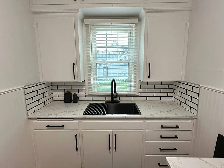 108 S Franklin St #3 — Photo 4