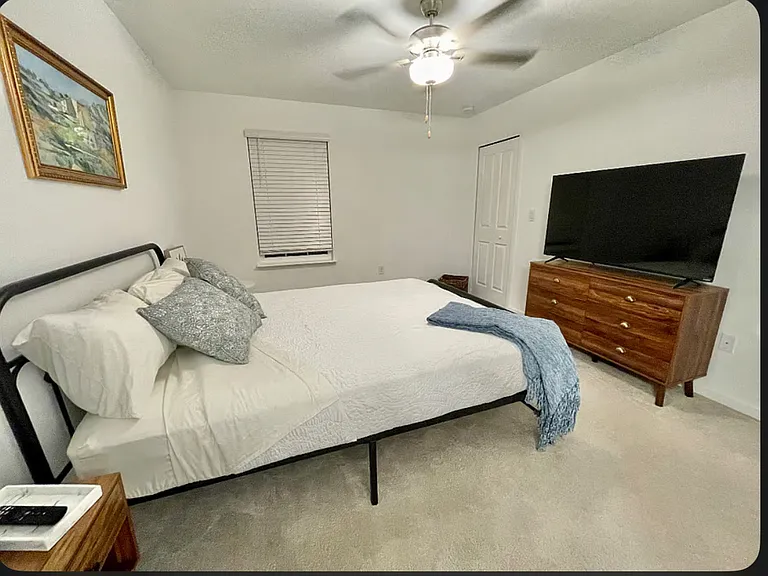 SW 34th Avenue Cir — Photo 8