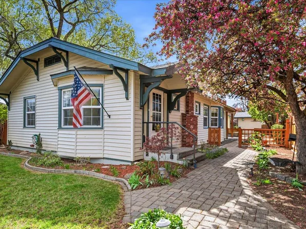 726 NW Birch Ave, Redmond, OR 97756