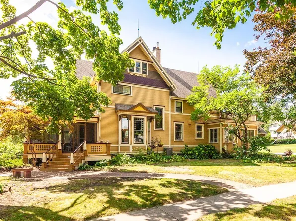213 Sherman AVENUE EAST East, Fort Atkinson, WI 53538