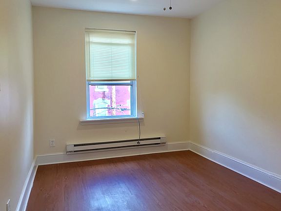 5th image of 3015 Richmond St APT 3