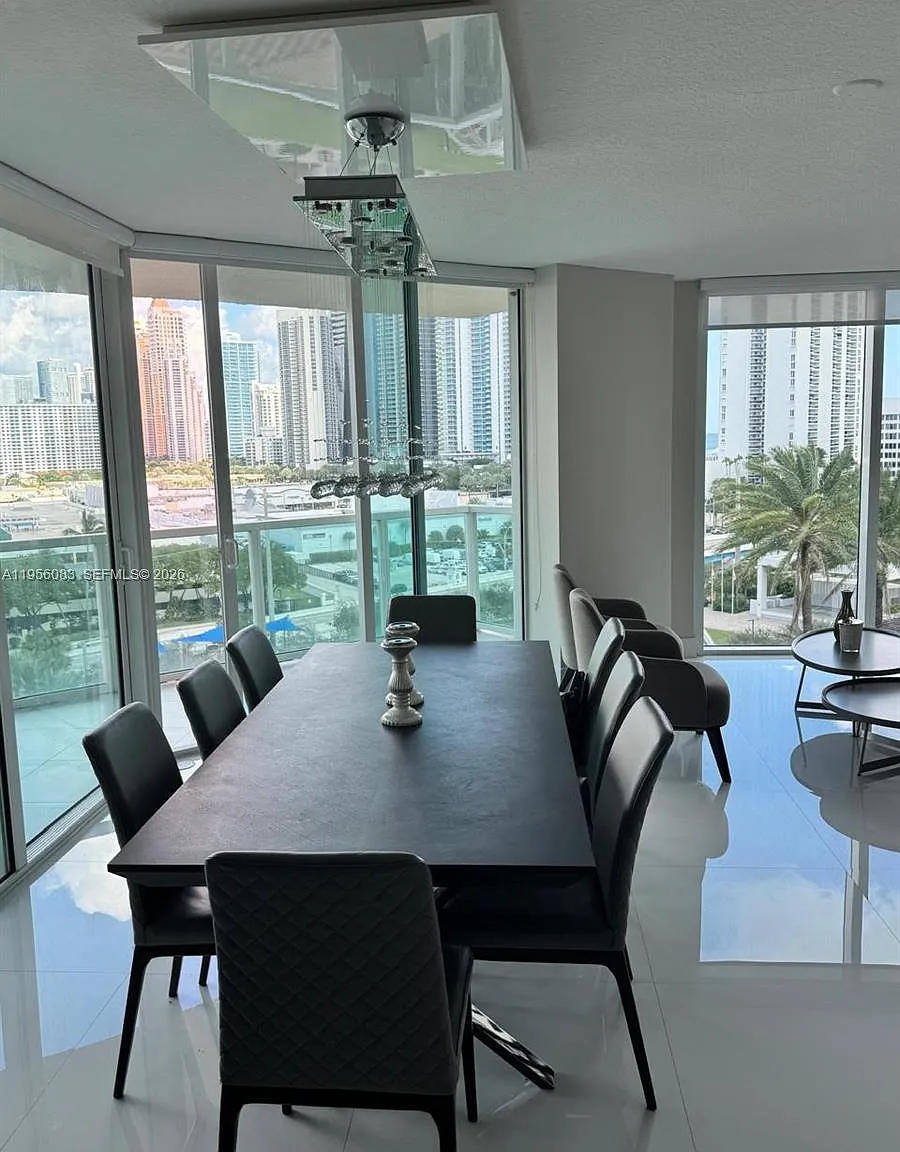 3 bed, 2.0 bath, $6,000 — Photo 4