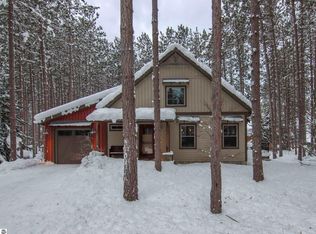 7938 Otsego Ct, Thompsonville, MI 49683