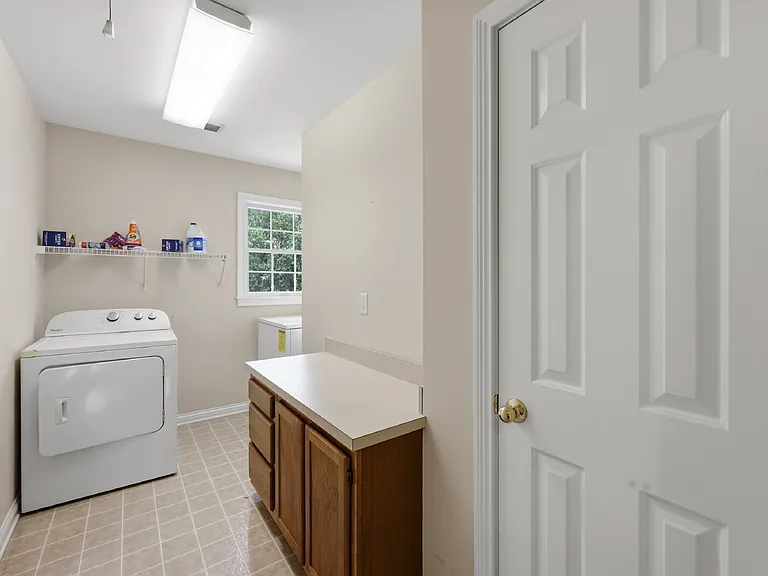 3237 Mantilla Dr — Photo 22