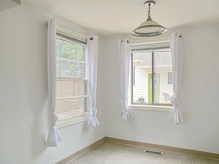 4728 NE Alberta Ct — Photo 11