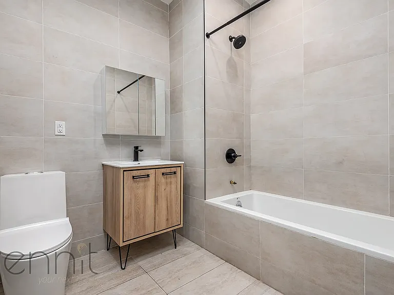 125 Kings Hwy #3B — Photo 6