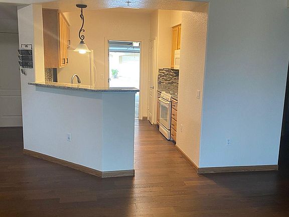 2nd image of 1100 Moon Cir #11188