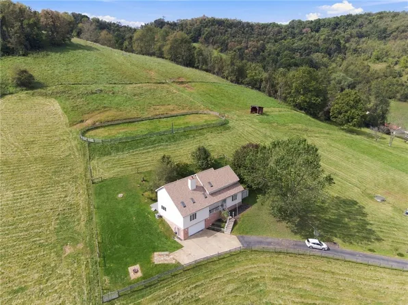 327 Sugar Run Rd, Waynesburg, PA 15370