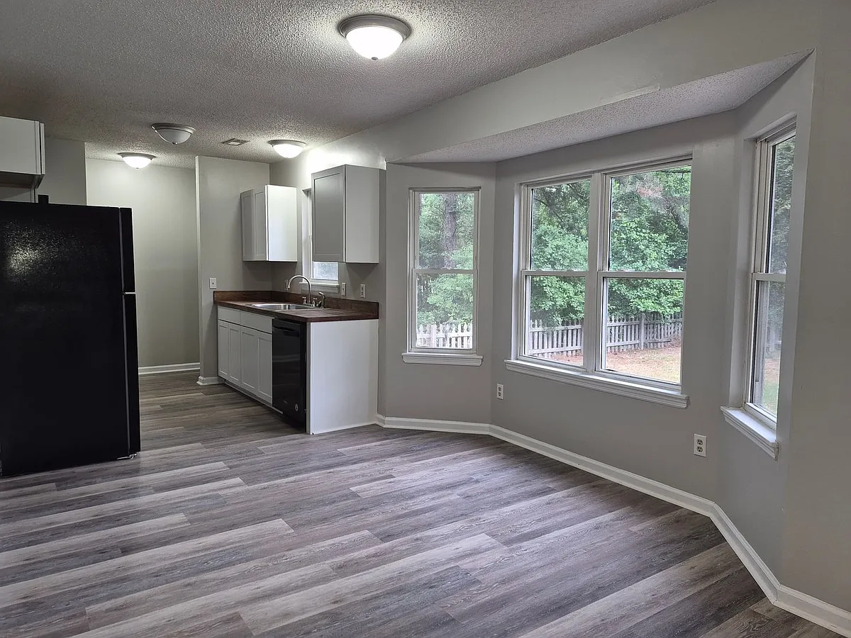 Building Photo - 62 Oakwater Dr