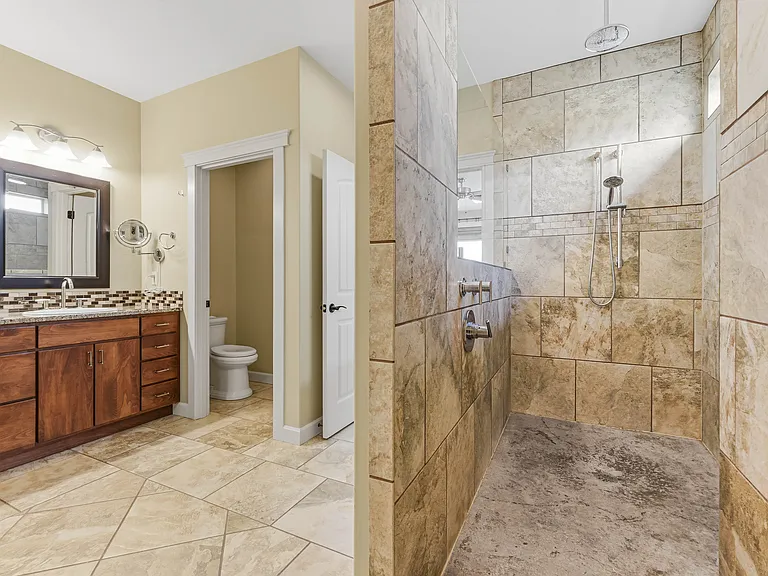 125 E Mountain Brook Ln — Photo 16