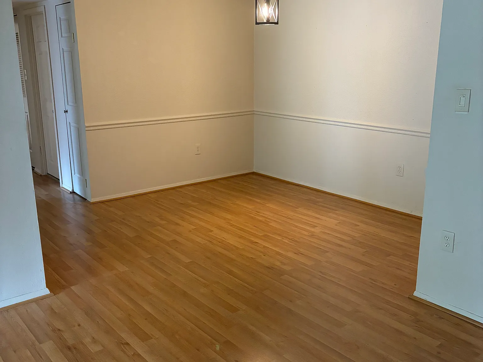 433 Christopher Ave — Photo 2