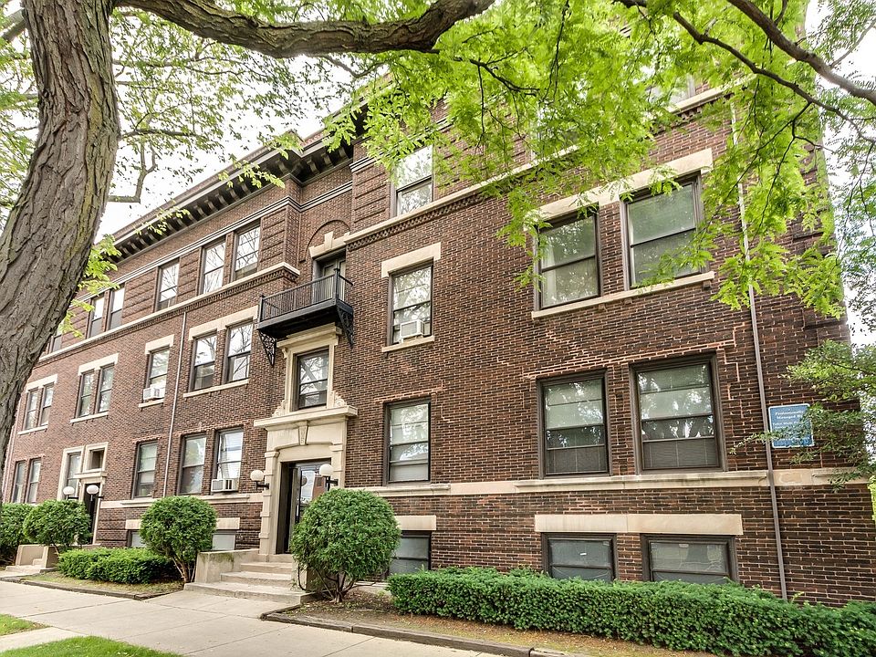 2nd image of 5337 S Ellis Ave #1C
