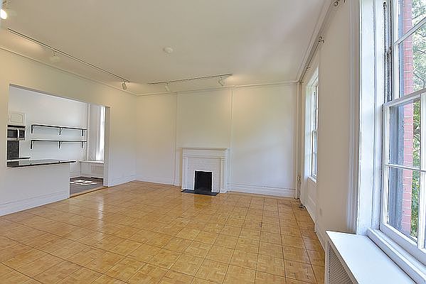 1st image of 129 E 10th St #5