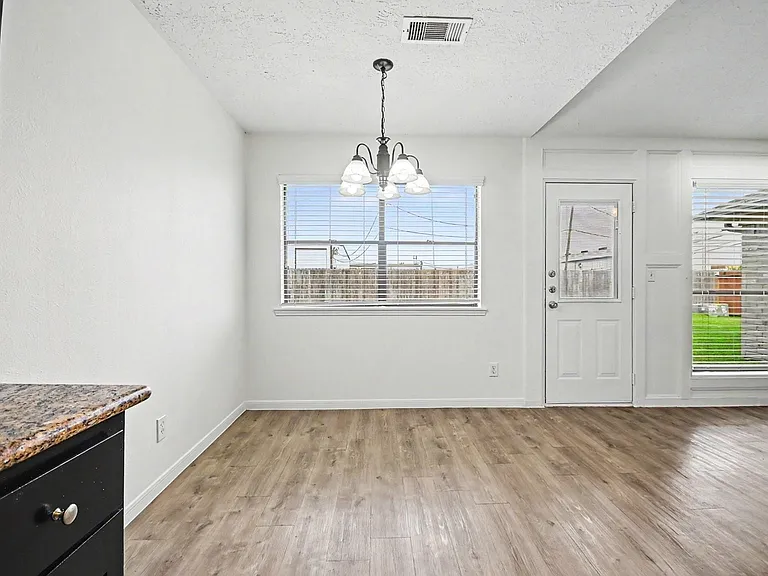 1227 Mission Dr — Photo 11