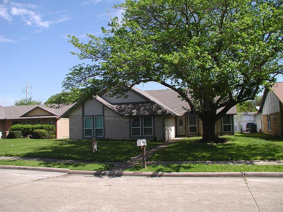 1st image of 2817 Forest Park Dr