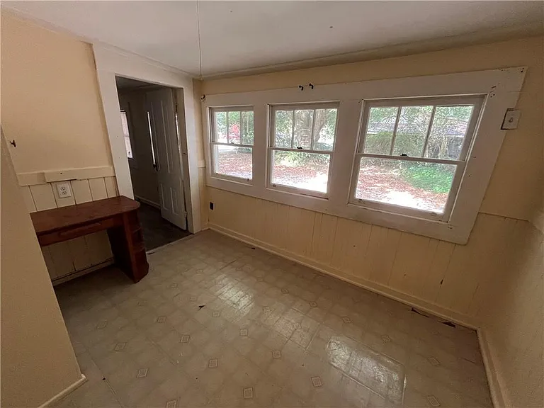 101 Grant St — Photo 7