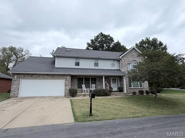335 Jubaka Dr, Fairview Heights, IL 62208