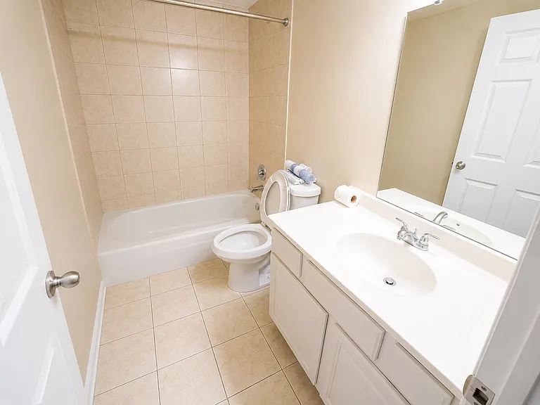 9450 Greenbriar Dr #2C3 — Photo 9