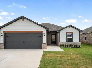 1910 Redwood Ln, El Reno, OK 73036