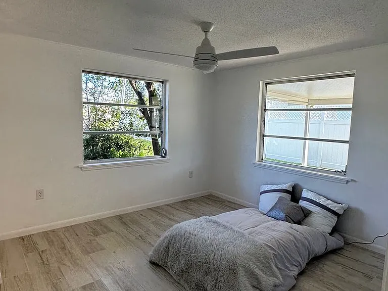 812 Bayview Dr — Photo 20