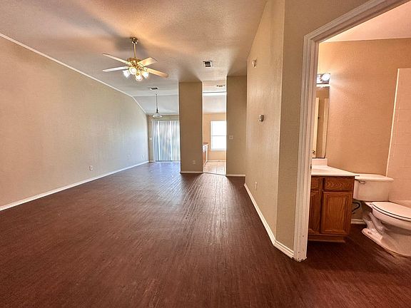 3rd image of 3031 Pine Valley Dr