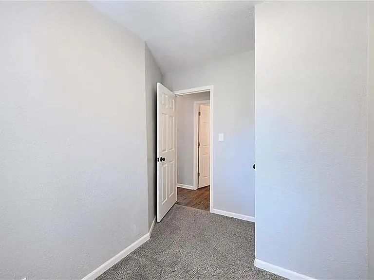 619 Kiowa St — Photo 5