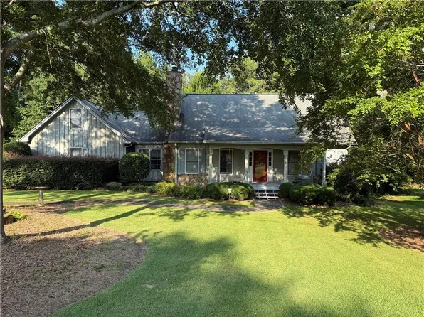 958 Sweet Briar Trl SE, Conyers, GA 30094