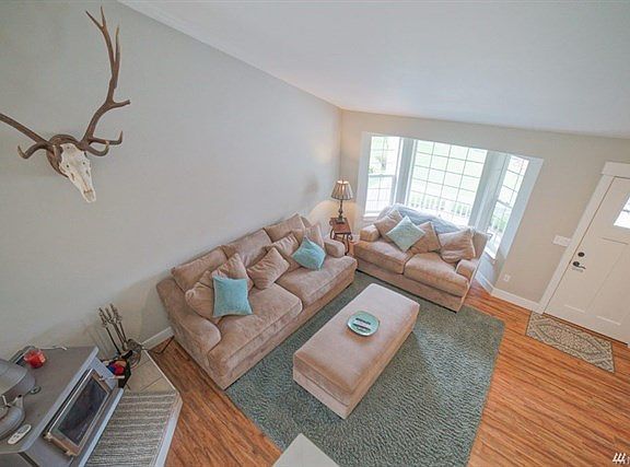 5th image of 22418 107th Street Ct E