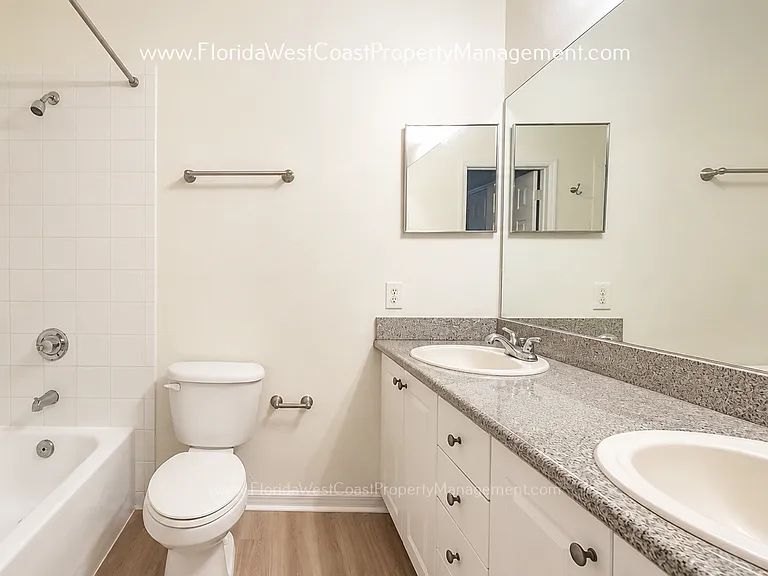 7744 Plantation Cir — Photo 11