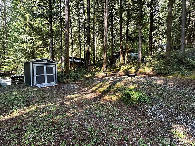 3rd image of 44707 Snee Oosh Trail