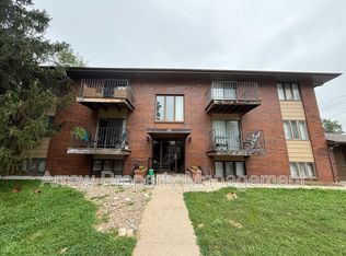 440 Moffitt St APT 6, Seward, NE 68434
