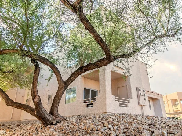 2221 Highpointe Dr APT 101, Laughlin, NV 89029