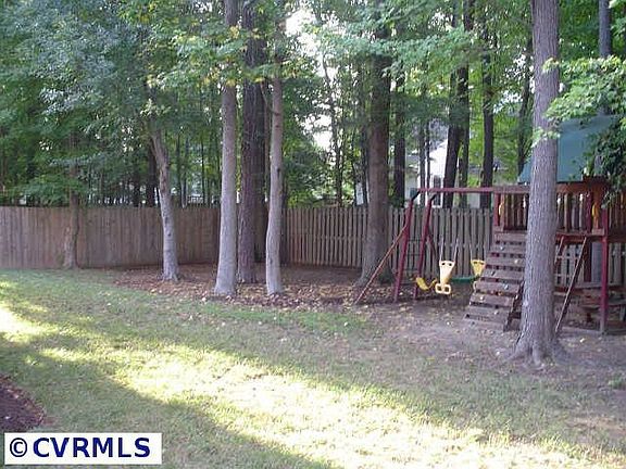 2nd image of 616 Telegraph Woods Ln