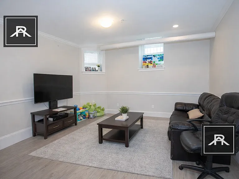 1340 Commonwealth Ave #B — Photo 4