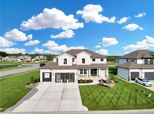 3130 SW Blue Ribbon St, Lees Summit, MO 64082