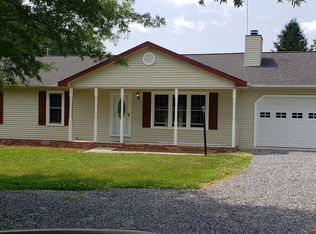 3931 Country Club Rd, Troutville, VA 24175