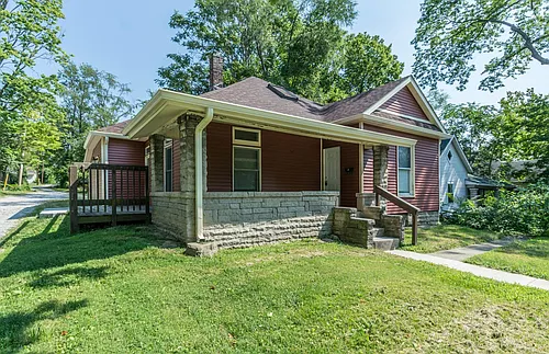 311 E 11th St Photo 1