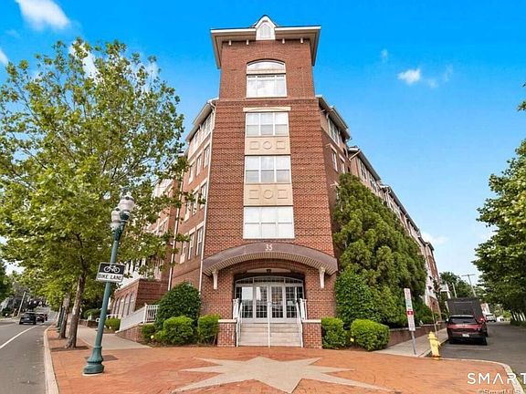 2nd image of 35 West Broad Street #325