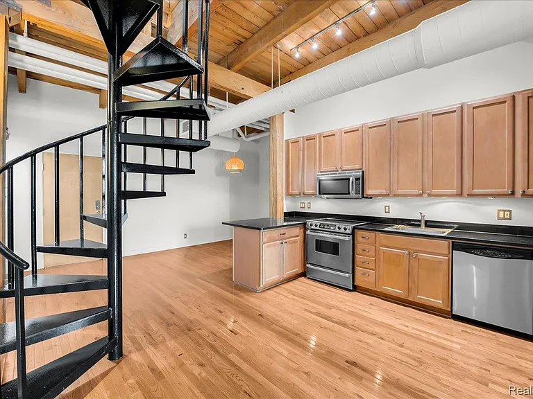 6533 E Jefferson Ave #431 — Photo 8