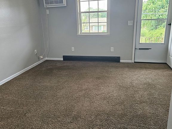 3rd image of 26 Sunnyslope Dr #26F